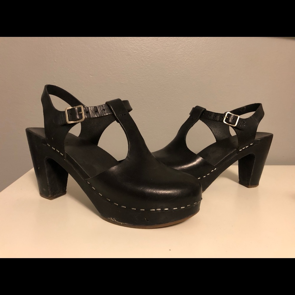 Sweedish Hasbeens T-Strap Sky High